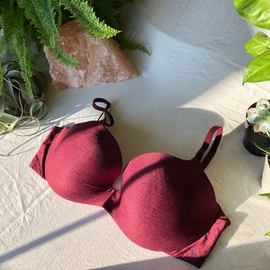 PINK Victoria’s Secret Light Lift Bra